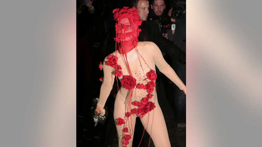 lady gaga roses ap.jpg